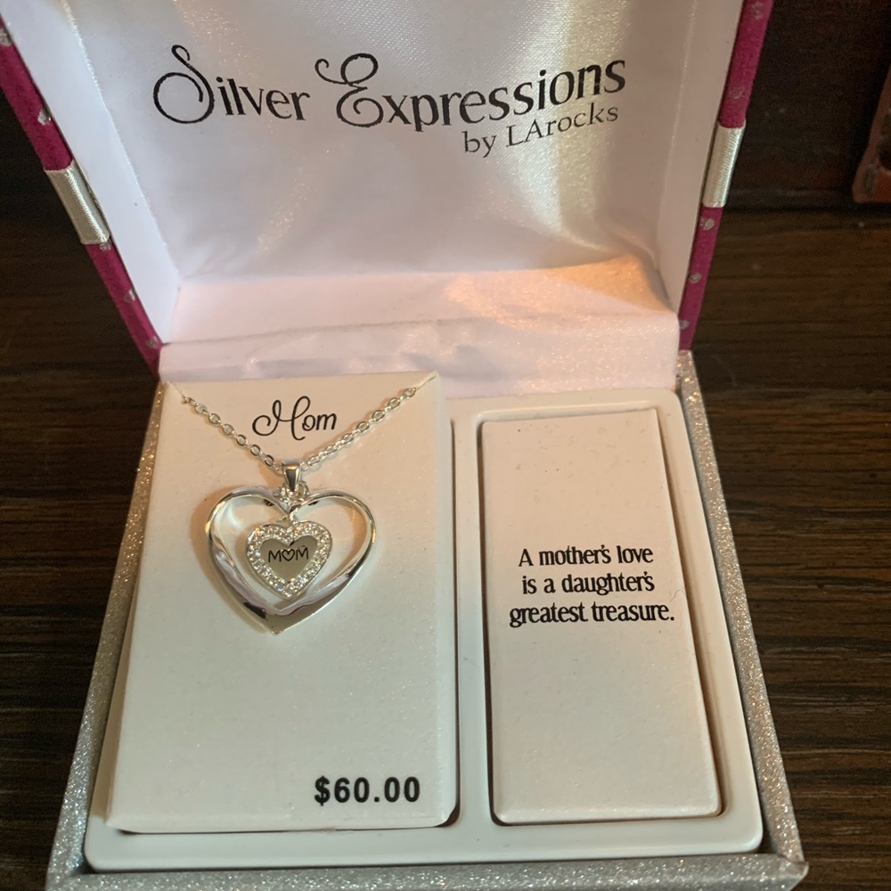 Beautiful Mom Heart Necklace